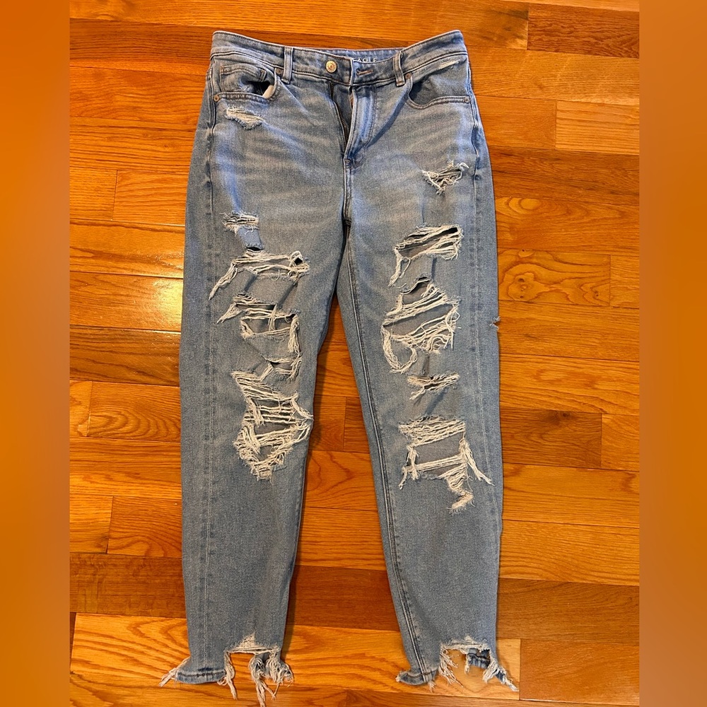 American Eagle Women’s Size 8 High Rise Distressed Mom Jeans